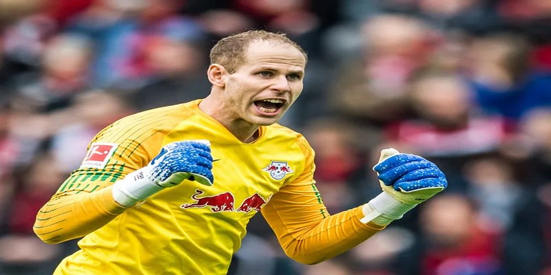 Thủ Môn Vĩ Đại Nhất Thế Giới Làm Nên Lịch Sử Làng Túc Cầu 4 Peter Gulacsi là thủ lĩnh thầm lặng của Leipzig và đội tuyển Quốc gia Hungary