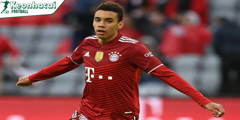 Cầu thủ xuất sắc nhất Bundesliga - tài năng nổi bật 4 Jamal Musiala - Tiền vệ trẻ nhất của đội tuyển Đức lập cú đúp trong Bundesliga