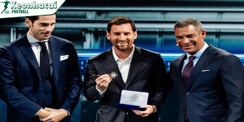 Leo Messi được vinh danh tại Miami, chính thức nhận chìa khóa thành phố 3 Messi gia hạn với Inter Miami, hướng đến mục tiêu chinh phục MLS
