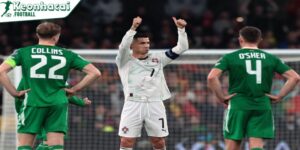 Ronaldo tranh cãi nảy lửa với HLV Ireland sau tấm thẻ đỏ gây sốc 7 HLV Martinez bảo vệ Ronaldo và chỉ trích góc quay VAR