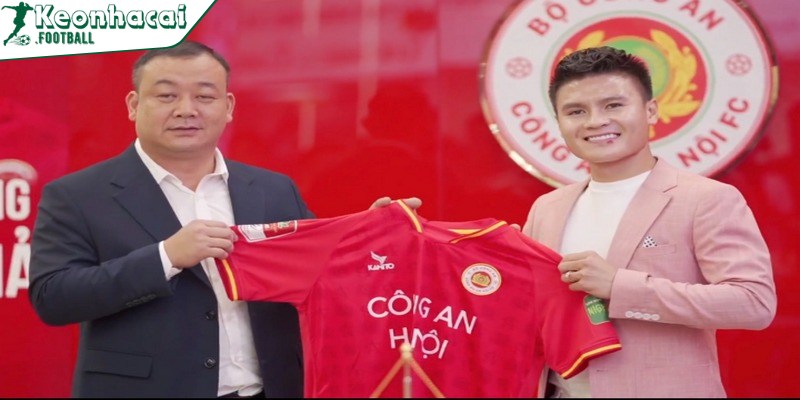 Áo đấu Công An Hà Nội - Trang phục kết nối ý nghĩa 3 Áo đấu công an Hà Nội có thiết kế đơn giản nhưng rất nổi bật