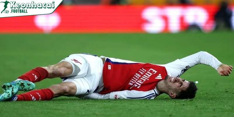 Chấn thương đầu gối khiến Arsenal lo lắng về tương lai thể lực của Kai Havertz 2 Vấn đề đầu gối tái phát khiến Arsenal dè dặt với Havertz
