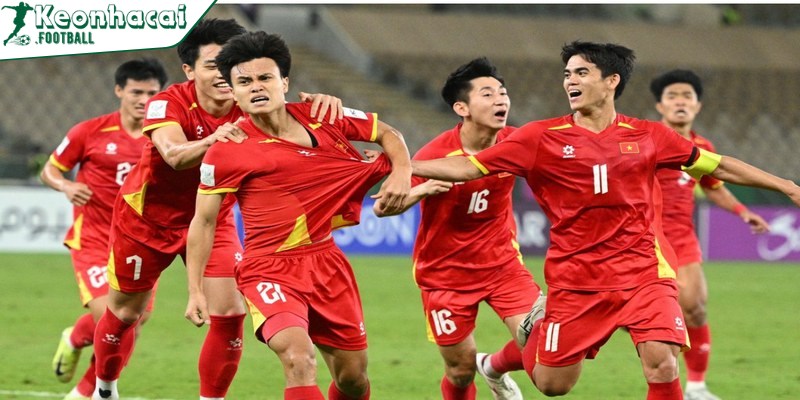 Báo Indonesia: U23 Việt Nam thời Đình Bắc đáng sợ hơn thế hệ Thường Châu 2 Truyền thông Indonesia đặt U23 Việt Nam lên bàn cân với thế hệ Thường Châu