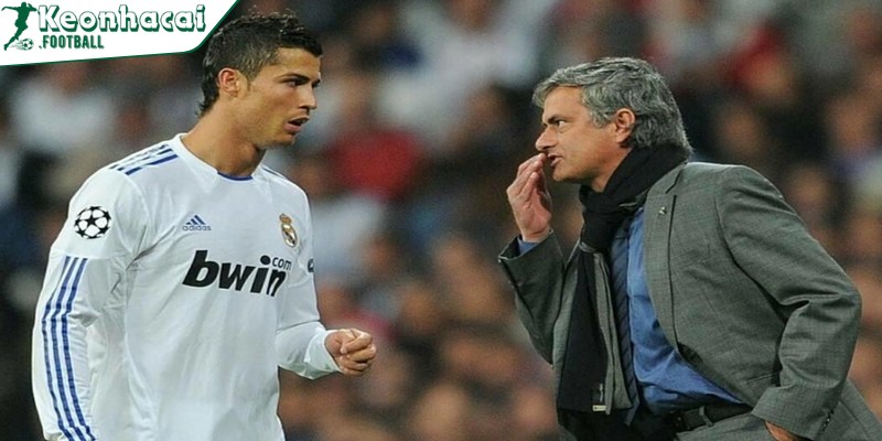 Modric kể lại khoảnh khắc Ronaldo bật khóc dưới thời Mourinho 2 Ronaldo từng khóc vì Mourinho trong phòng thay đồ