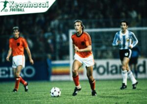 Tiểu sử Johan Neeskens – Huyền thoại tiền vệ Total Football của bóng đá Hà Lan 5 Những thành tựu và danh hiệu nổi bật của Johan Neeskens