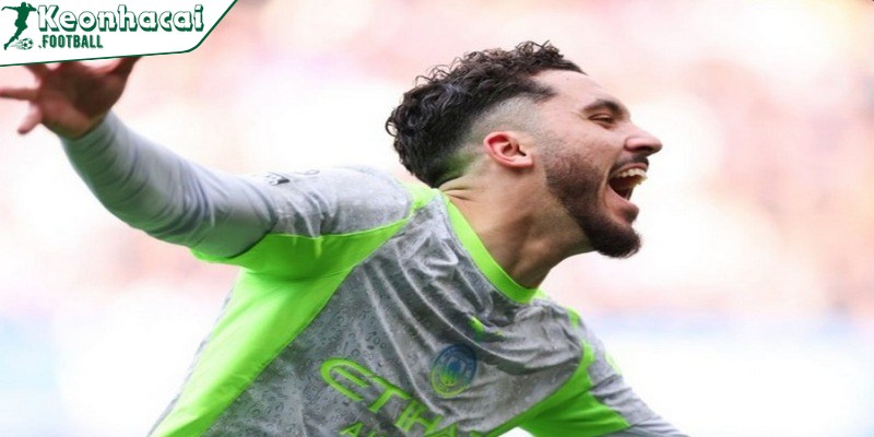 Cherki tỏa sáng rực rỡ, Man City rút ngắn cách biệt với Arsenal 2 Man City tận dụng cơ hội, đánh bại Chelsea