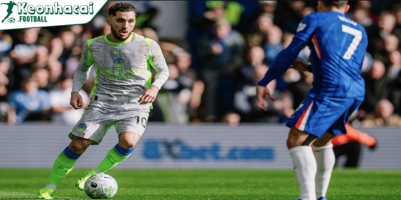 Cherki tỏa sáng rực rỡ, Man City rút ngắn cách biệt với Arsenal 3 Cherki và vai trò then chốt trong giai đoạn quyết định