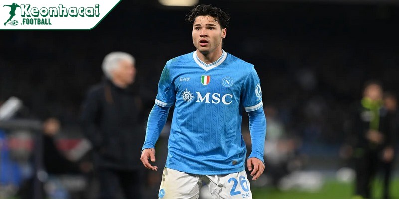 Tiểu sử cầu thủ Antonio Vergara: Tài năng trẻ trưởng thành từ lò đào tạo Napoli 4 Một ưu điểm khác của Antonio Vergara là sự linh hoạt