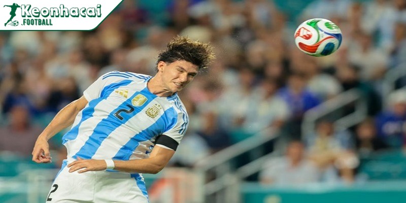 Tiểu sử trung vệ Leonardo Balerdi: Hành trình vươn tầm của ngôi sao phòng ngự Argentina 2 Leonardo Julián Balerdi Rosa sinh ngày 26 tháng 1 năm 1999 tại Villa Mercedes
