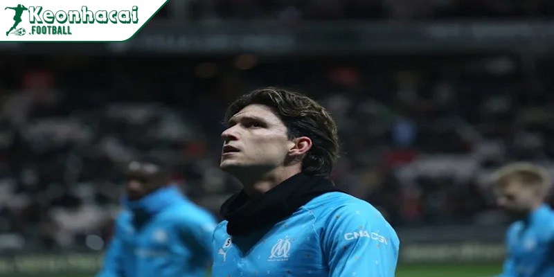 Tiểu sử trung vệ Leonardo Balerdi: Hành trình vươn tầm của ngôi sao phòng ngự Argentina 3 Tháng 1 năm 2019, Borussia Dortmund chiêu mộ Leonardo Balerdi