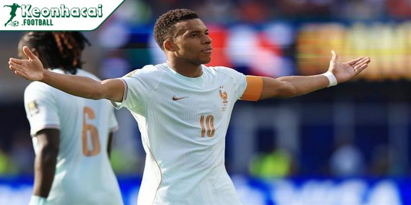 Eto'o: Mbappe còn phải làm gì để được công nhận tại Pháp? 1 Mbappe tiếp tục khẳng định vị thế của một ngôi sao hàng đầu